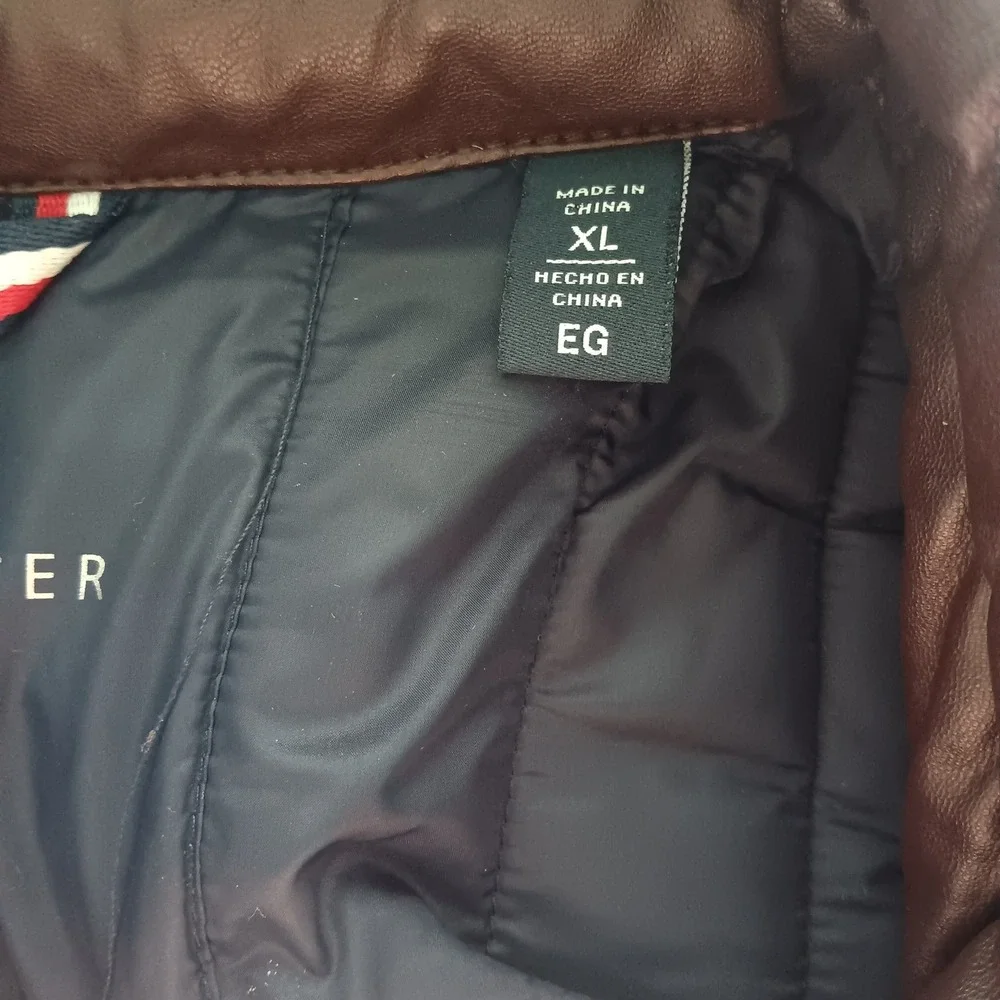 Tommy Hilfiger Puffer Jacket Mens XL Brown EUC Faux Leather Quilted Zip